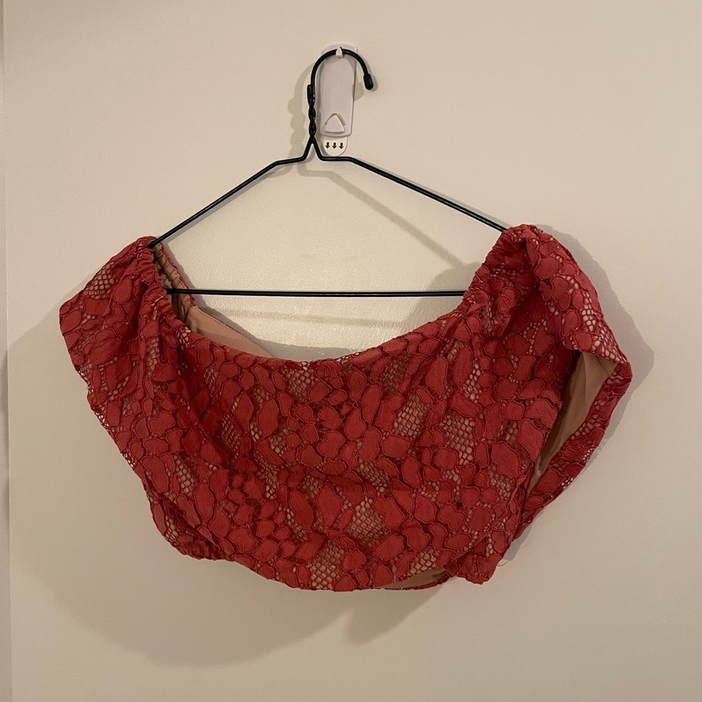 Alexis Crop Shoulder Top